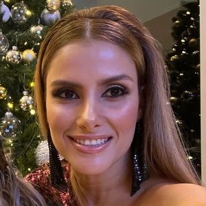 Meet your Posher, Mariale